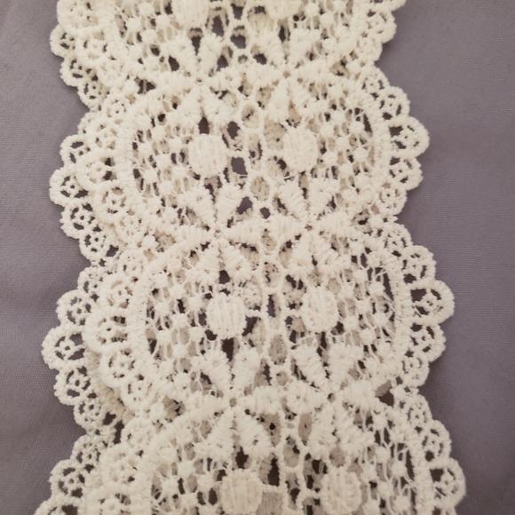 Off white Rue 21 lace strap top size large - Picture 4 of 5